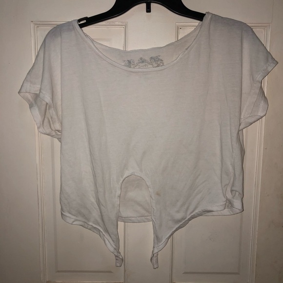 White Tie Front T-Shirt 🤍🌸 - Picture 2 of 4